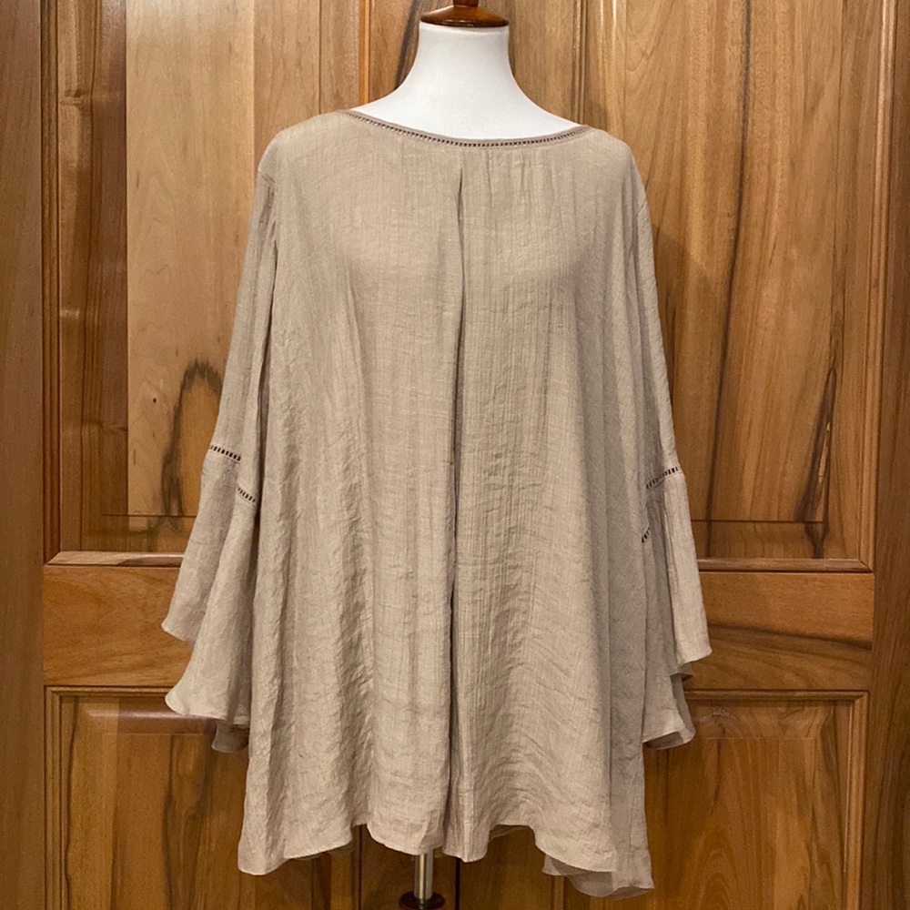Studio JPR - Double Layer Split-Top/Tunic, Bell Sleeves/Peekaboo Crochet 3X NWT